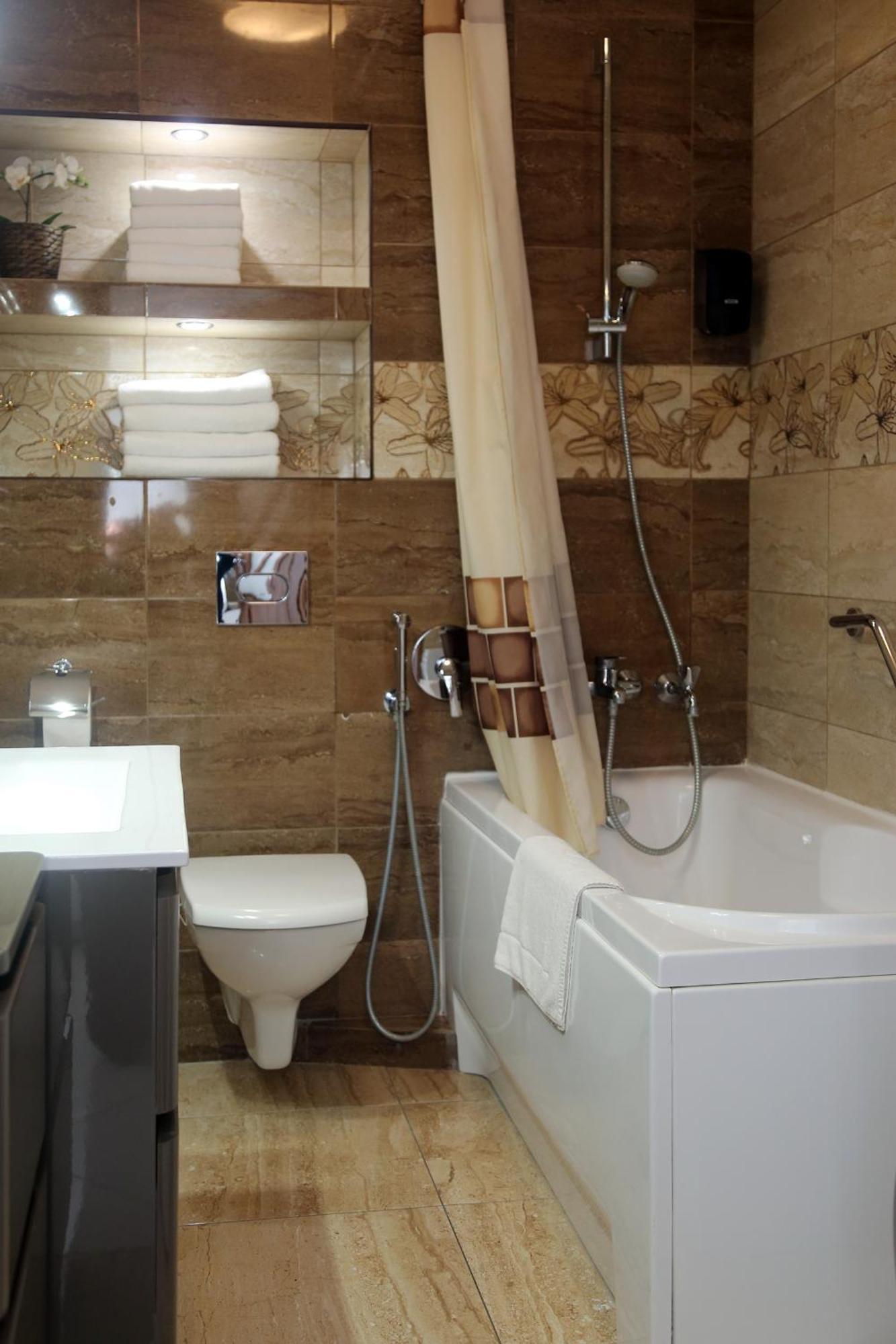 Apartamenty Uniejow "Prywatne Kapiele Termalne" Buitenkant foto